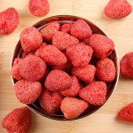 Best Freeze-Dried Organic Strawberries from China Factory Whole Sweet Taste FD Drying Process Bulk Packed Baking Strawberries