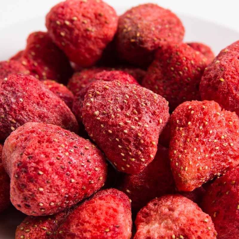 Factory Direct Whole Fruit Dried Strawberries Customizable Coating with Water Preservation Sweet Bulk