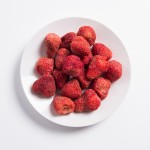 Factory Direct Whole Fruit Dried Strawberries Customizable Coating with Water Preservation Sweet Bulk