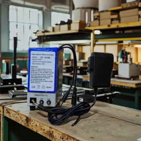 Lithium Battery Factory - Large-Capacity 12.60V Rechargeable Solar Power Storage