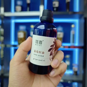 GrapeSeed Oil - Dark Spot Fade Massage Care