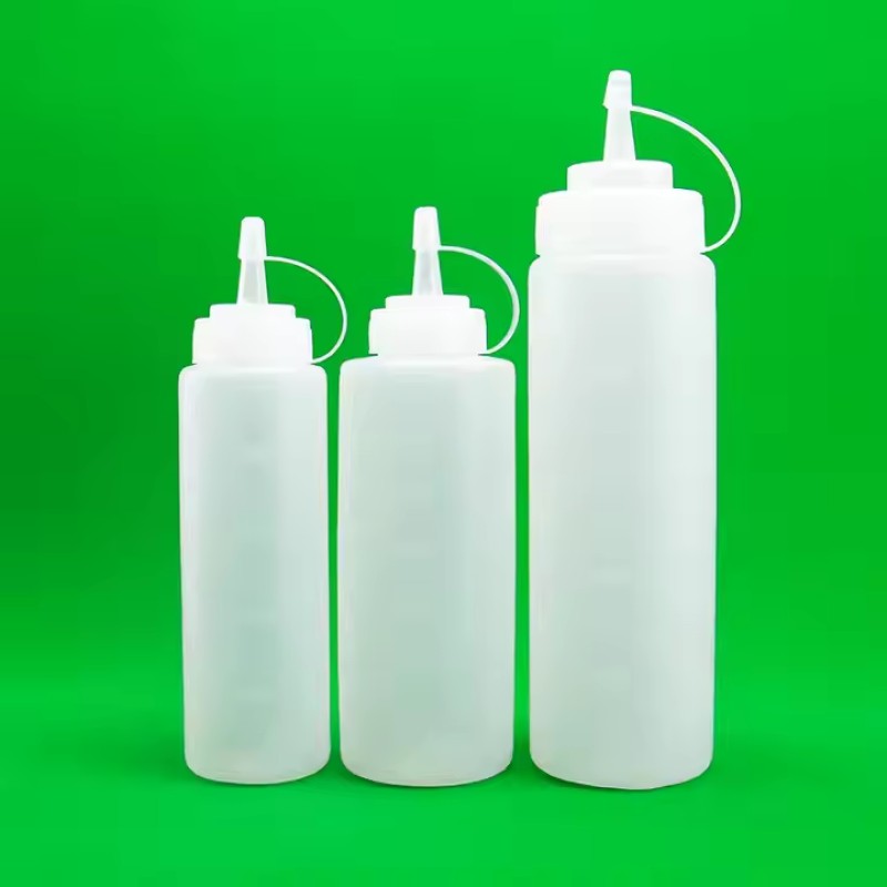 Wholesale Plastic Food Grade Squeeze Bottle Long Thin Tip Salad Sauce Jam Bottle with Bar Accessories