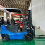 Electric Forklift Manufacturer - 4x4 Rough Terrain 1-5 Ton