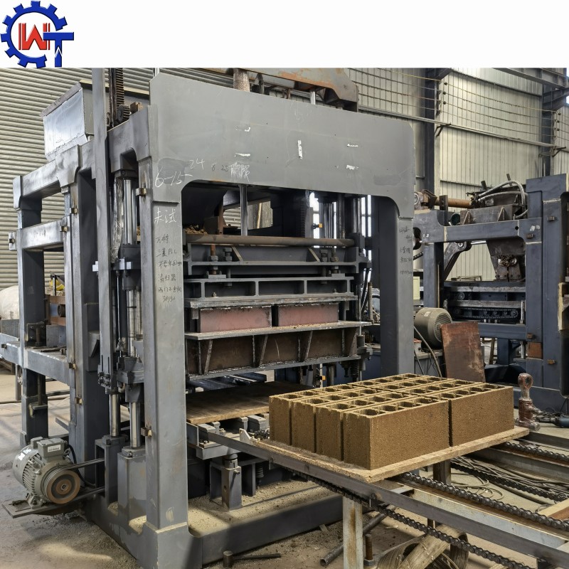 Cement Brick Machine Supplier - Fully Automatic Cement Brick QT6-15 Hydraulic