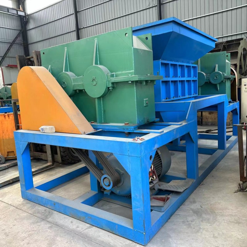 Tire Shredding Machine Factory - Electronic Waste PCB Tire Shredding Powerful Motor