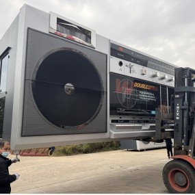 Food Truck Factory - Custom Retro Irregular-Shaped Milk Tea Coffee Kiosk