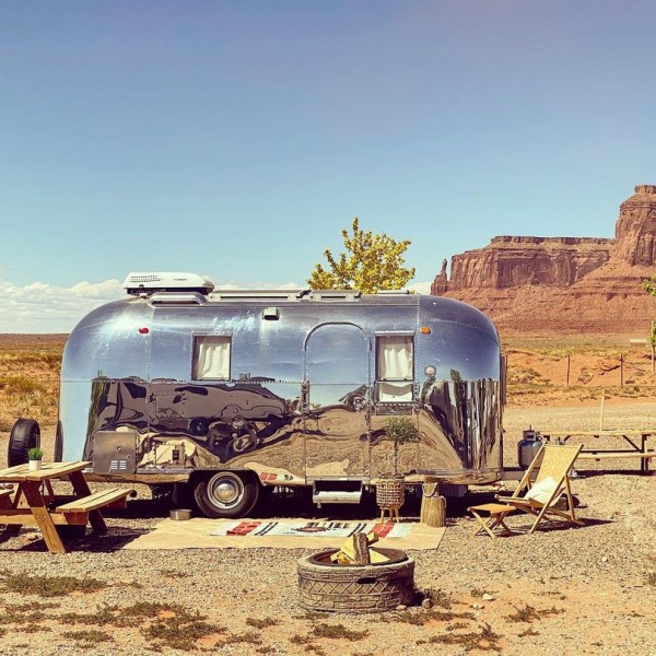 RV Manufacturer - Luxury Off Road Hybrid Wohnmobil