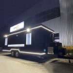 Food Truck Supplier - Luxury 2 Axles 4 Wheels Mobile Fast Food Truck