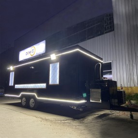 Food Truck Supplier - Luxury 2 Axles 4 Wheels Mobile Fast Food Truck