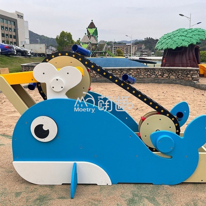 Chain Conveyor Manufacturer - Moetry 2025 Blue Whale Shaped Conveyor