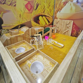 Farm Playground Factory - Moetry Indoor Farm Themed Wooden Barnyard