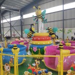 Kids Game Supplier - Funny Rotating Honey Jar Spray Ball Car
