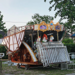 Carousel Manufacturer - Electric Machine Fiberglass Carousel