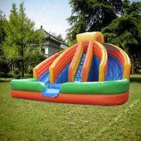 Floating Water Park Supplier - White Bear Customizable Mobile Land Park