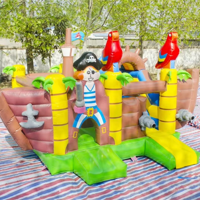 Inflatable Castle Manufacturer - Commercial PVC Bounce House Christmas
