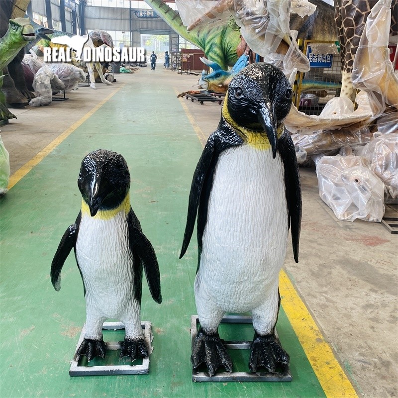 Animatronic Penguin Factory - Life Size Amusement Park Models