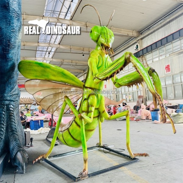 Animatronic Insect Manufacturer - Outdoor Giant Realistic Mantis