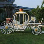 Victorian Carriage Factory - Royal Queen Horse Outfit