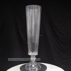 Trumpet Glass Vase Manufacturer - Custom Wedding Centerpieces