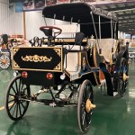 Sightseeing Carriage Factory - Black Convertible Electric Wedding Carriage