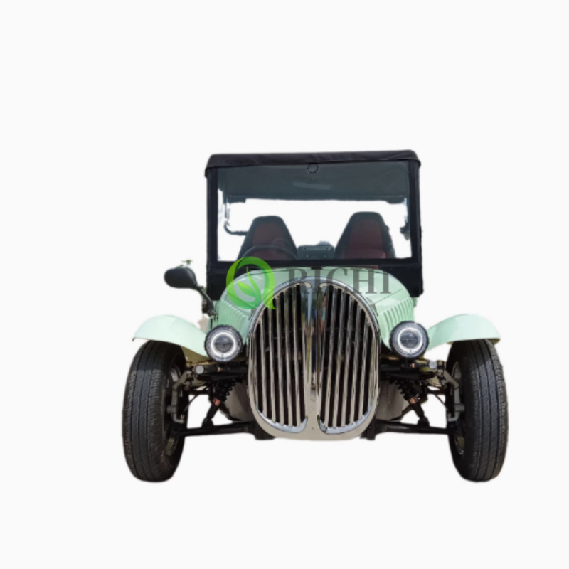 Classic Car Manufacturer - Retro Rolls Royce Sightseeing