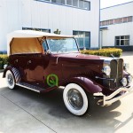 Classic Car Factory - 4 Seater Red Antique Traveling