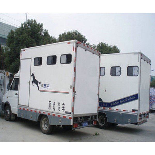 Horse Carriage Manufacturer - EU Style 3 Horse Trailer