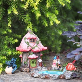 Winter Decoration Manufacturer - Solar Powered Resin Gnome