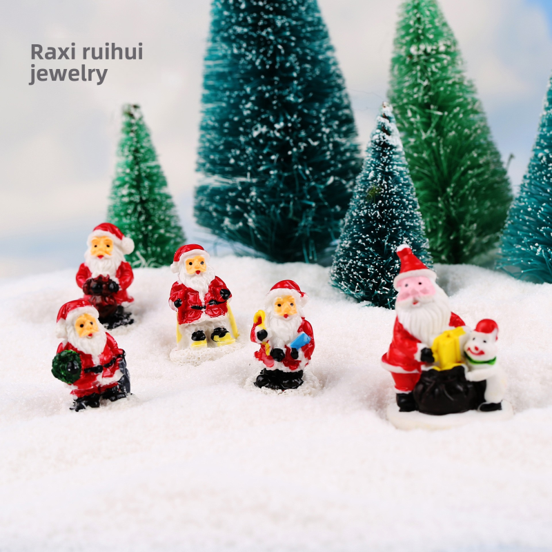 Snow Scene Ornament Factory - OEM Custom Santa Snowman Resin