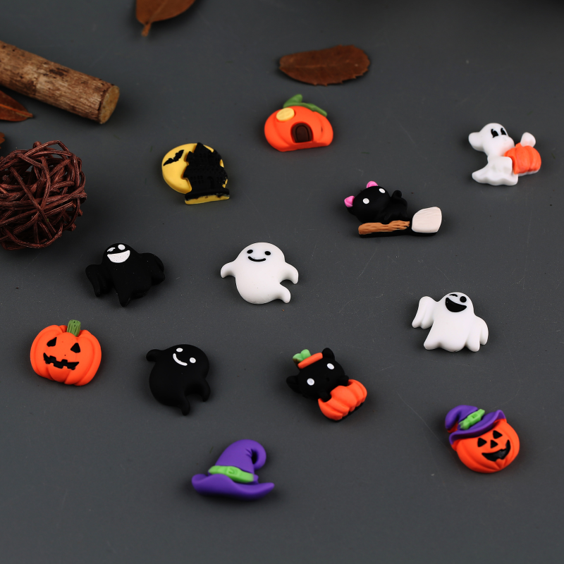 Pumpkin Resin Accessories Supplier - OEM Custom Ghost DIY Ornaments