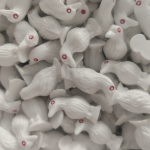 Crow Resin Ornament Manufacturer - OEM Custom Tilted Head Design