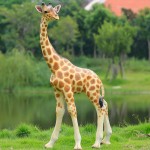 Outdoor Sculpture Factory - Life Size Giraffe Garden Ornament