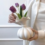 Pumpkin Vase Manufacturer - Ruffled Tabletop Ornament