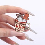Cup Brooch Factory - Gingerbread Star Holiday Pin
