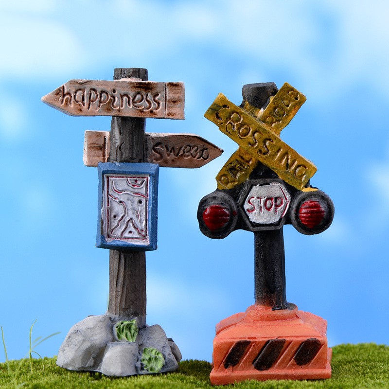 Train Guidepost Manufacturer - OEM Custom ZAKKA Model Decor