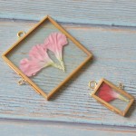 Hanging Frame Manufacturer - Vintage Pressed Flower Frame