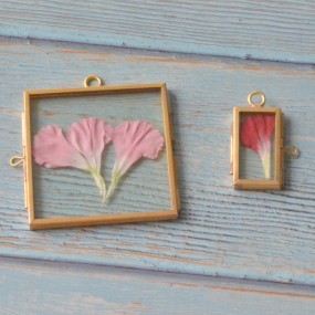 Hanging Frame Manufacturer - Vintage Pressed Flower Frame