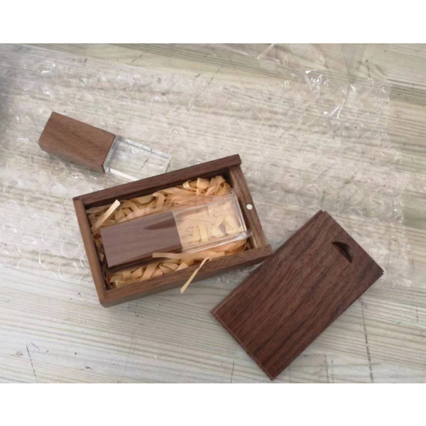 Flash Drive Manufacturer - Custom Crystal USB Stick