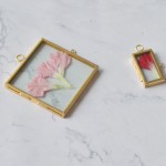 Hanging Frame Manufacturer - Vintage Pressed Flower Frame