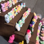 Resin Toy Manufacturer - Flocking Monster Doll Figure