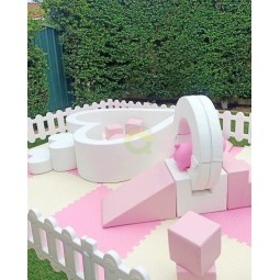 Ball Pool Equipment Manufacturer - Luxury Heart Shape Pastel Soft Play