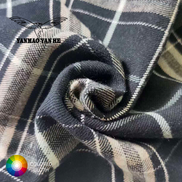 Plaid Fabric Manufacturer - 304GSM Blended Woven Twill
