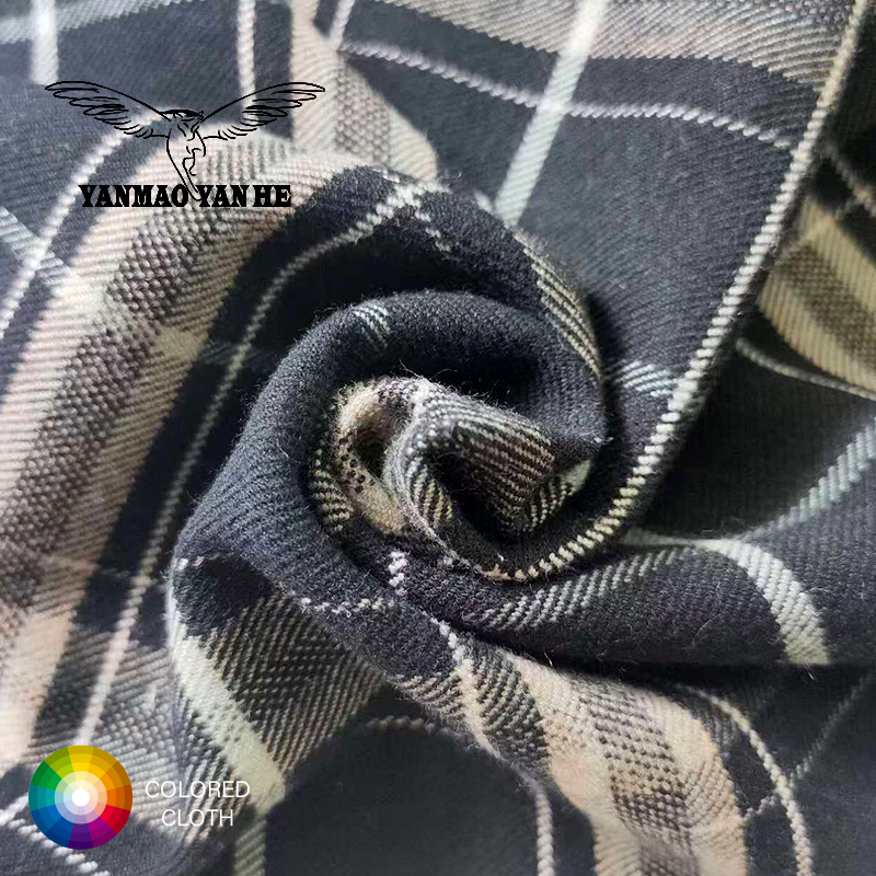 Plaid Fabric Manufacturer - 304GSM Blended Woven Twill