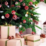 Christmas Decoration Painted Snowflake Ornament 6CM Plastic Ball Hanging Decor Festive Atmosphere Holiday Accent