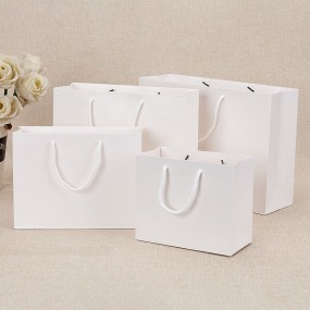 Cosmetics Bags Supplier - Custom Private Label Gift Bags