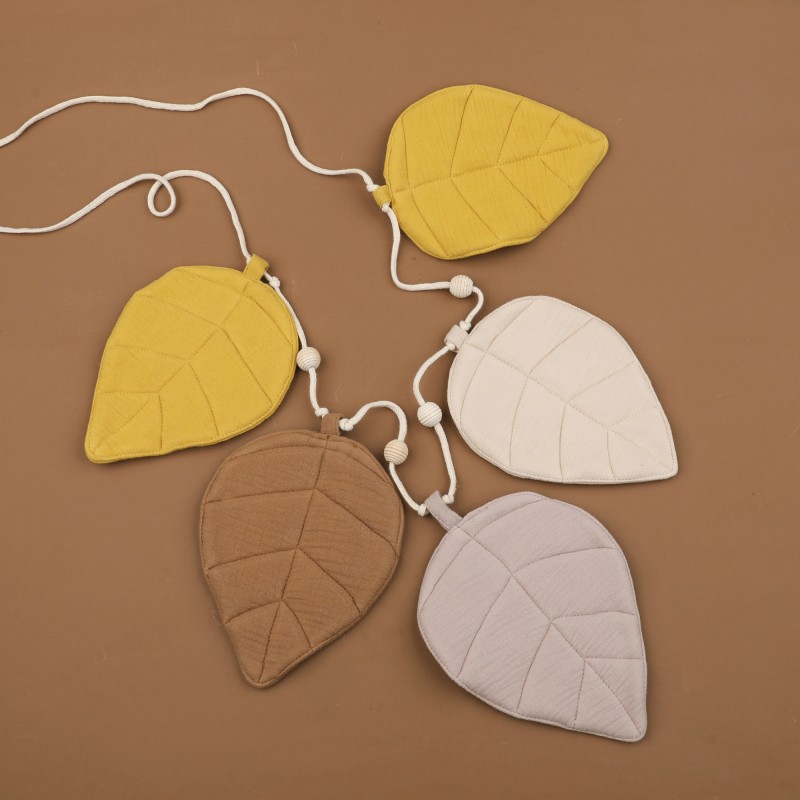 Wall Decor Factory - Muslin Fabric Leaf