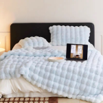 Faux Fur Blanket Manufacturer - Polyester Bubble Design