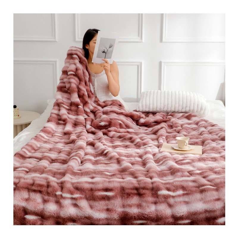 Throw Blanket Factory - Premium Bubble Faux Fur