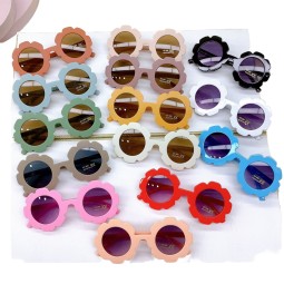 Round Sunglasses Supplier - Flower Emblazoned UV