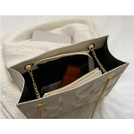 Women Handbag Factory - OEM Custom Chain Decoration PU Leather Bag